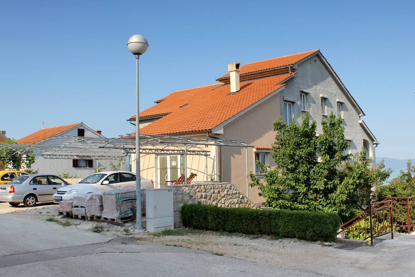 Foto 3 von 25: Studio Appartement mit Terrasse und Meerblick Njivice, Krk As-5458-a