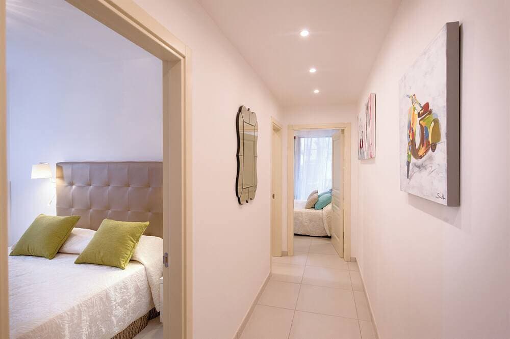 Foto 3 von 15: Stylish Apartment Close to beach - Al Corso 8 by Amalfivacation.It