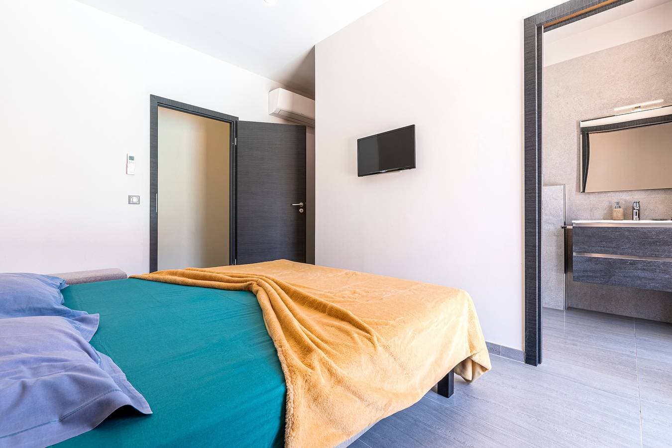 Foto 6 von 24: Villa für 6 Personen mit Terrasse