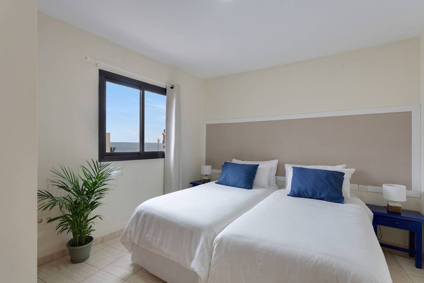 Foto 9 von 30: Ferienwohnung 'Luxury Ático Plaza' mit Bergblick, privater Terrasse und WLAN