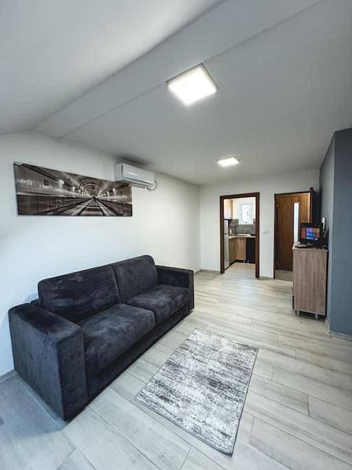 Skyline Studio 1 1