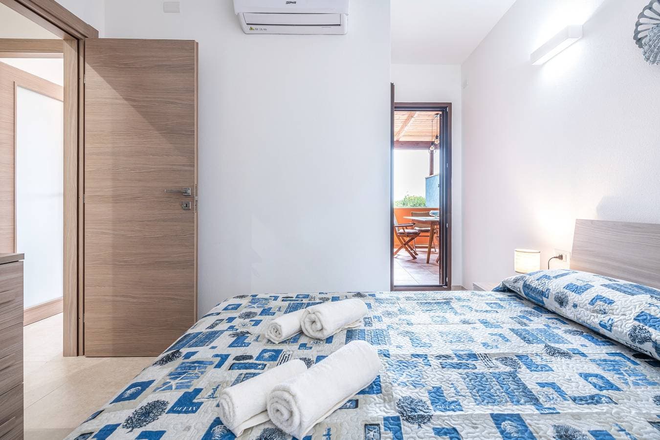 Foto 12 von 28: Ferienwohnung "Casa Vacanza Porto Luna Villasimius" mit Meerblick, Klimaanlage und WLAN