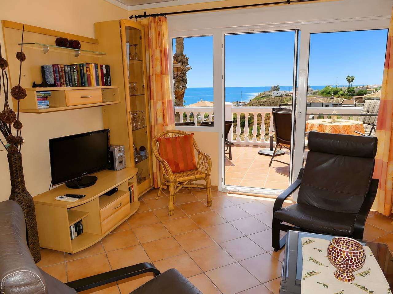 Foto 3 von 19: Apartment 'Casa Bena' mit einem großen Balkon, sehr schöner Aussicht, Meerblick und kostenlosem WLAN