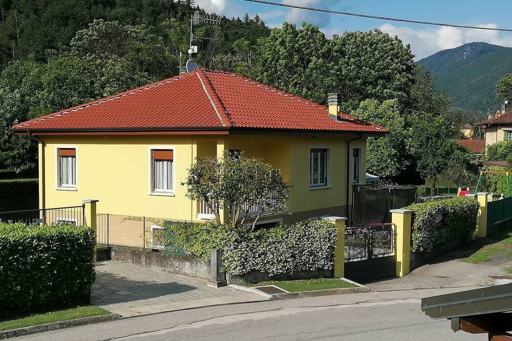 Foto 13 von 30: Elena Holiday Home: Haus mit Garten, Kinderparadies, privater Parkplatz