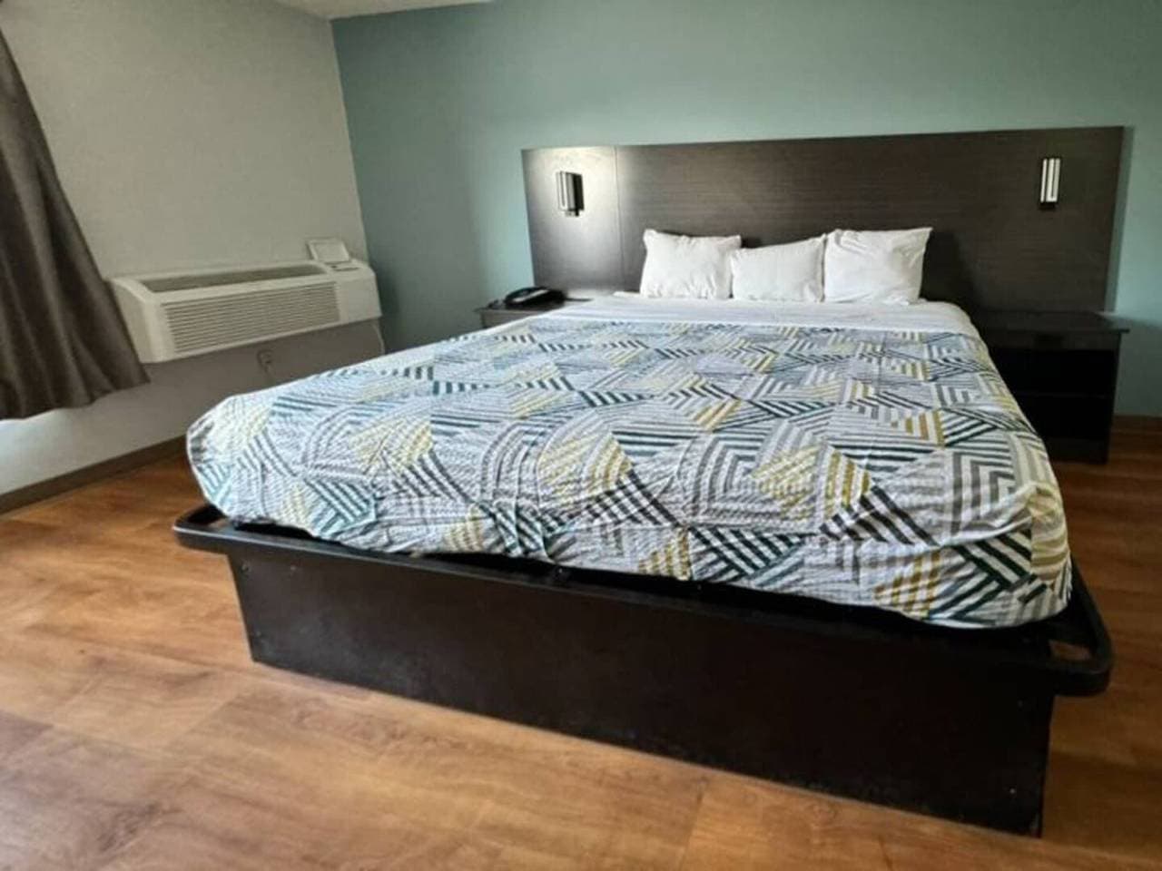 Foto 5 von 24: 1 Kingsize-Bett | Nichtraucher
