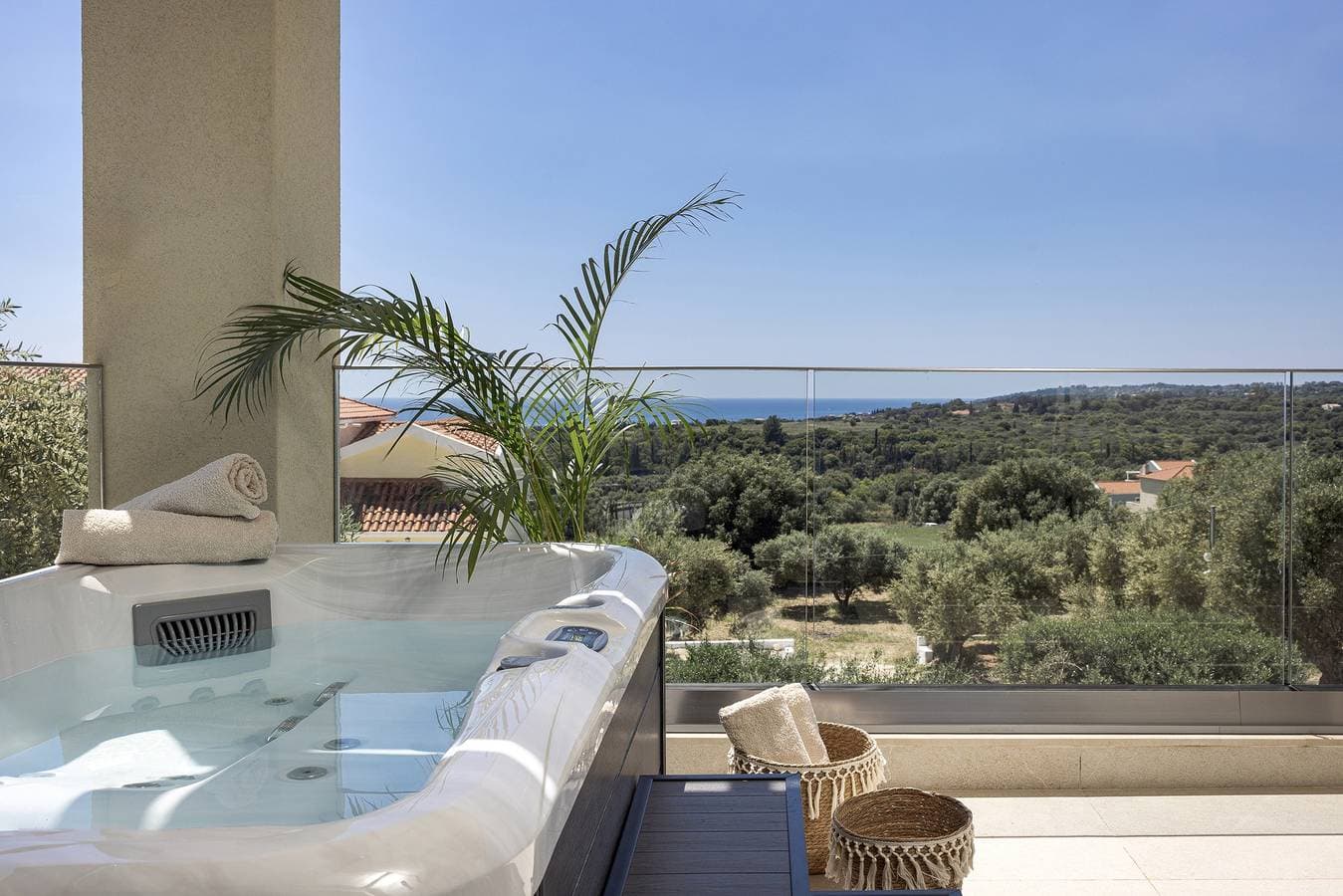 Foto 2 von 32: Villa Elaion with Private Pool