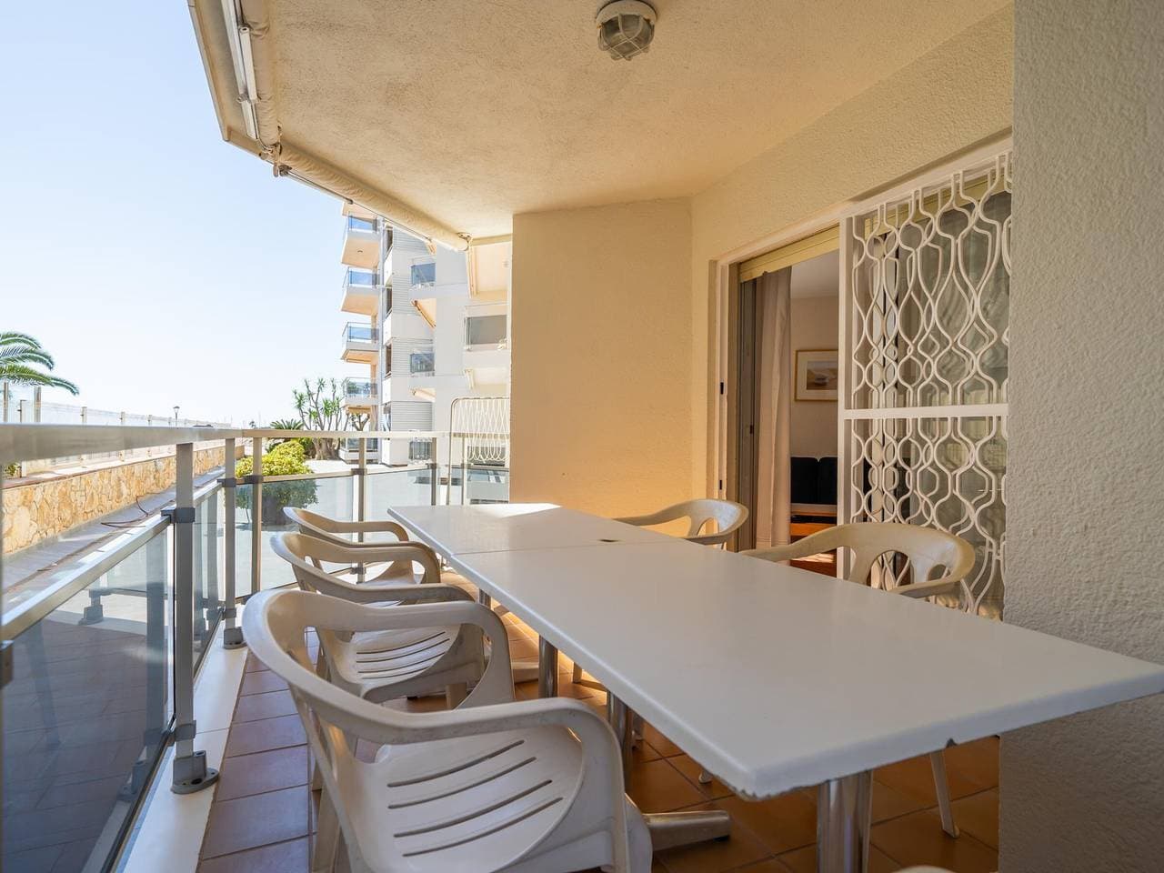 Appartement en bord de mer avec terrasse, piscine commune et parking – Torredembarra 1
