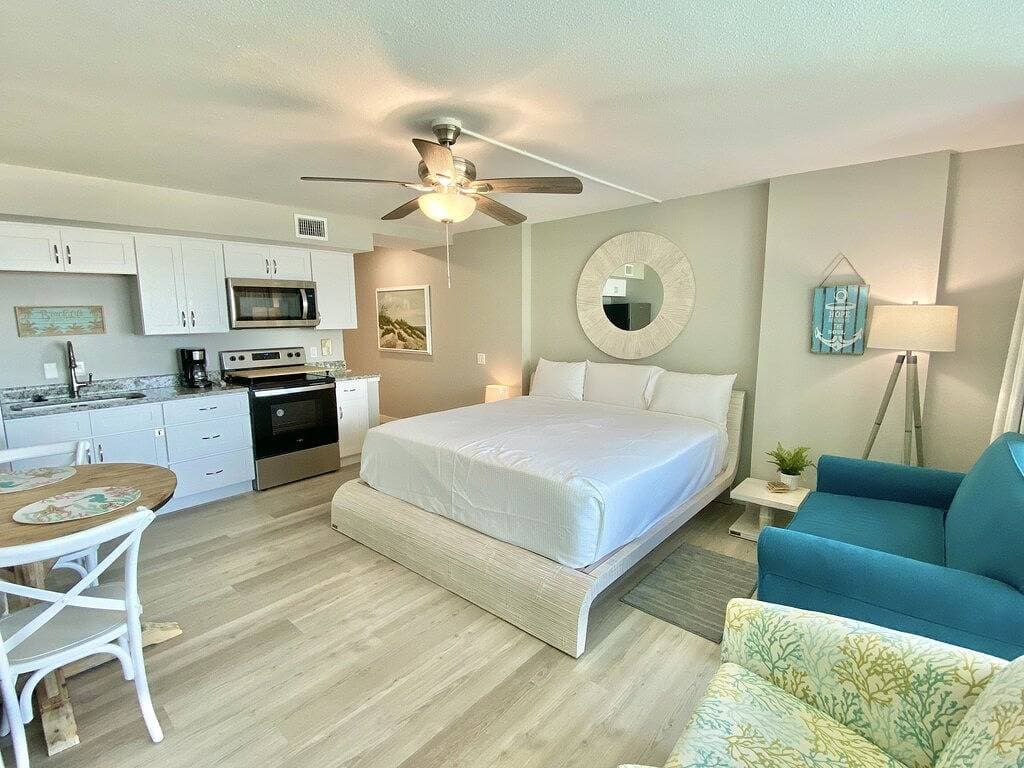 Foto 2 von 16: Sandcastle Condominium Unit 526