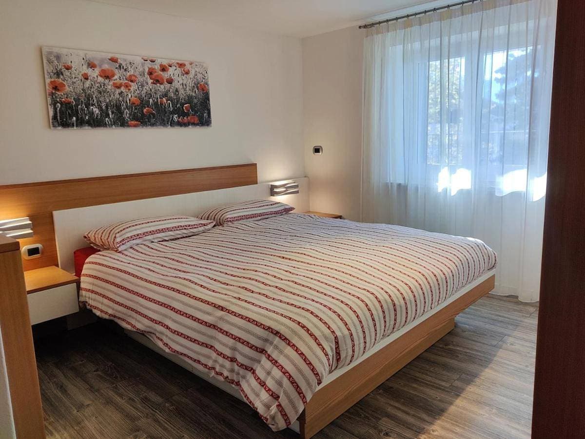 Foto 7 von 16: Two-Bedroom Apartment