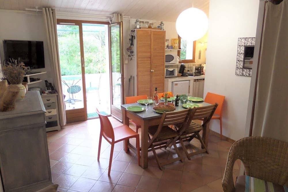 Foto 9 von 14: Lovely Mazet with shared, heated, secure swimming pool