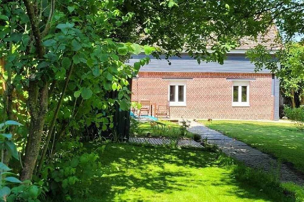 Foto 13 von 25: 3kms from the sea, Gîte \"Les Bottes à la Plage\" 3-bedroom house with garden
