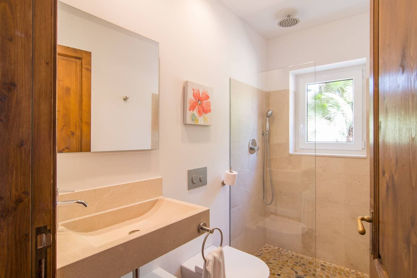 Foto 12 von 29: Schönes Ferienhaus "Finca Es Garballó" mit Garten, Pool, Terrassen und WLAN; Parkplätze vorhanden