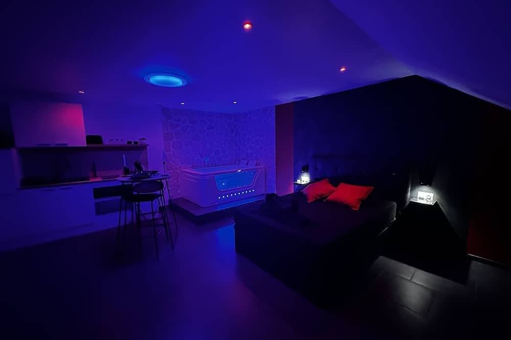 Foto 9 von 18: Love Room Avec Jacuzzi