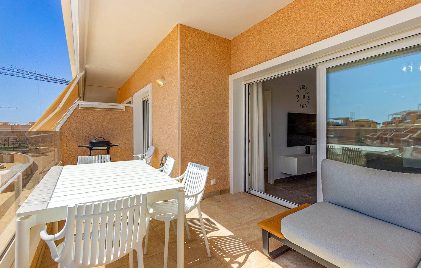 Foto 9 von 24: Appartement am Strand mit Parkplatz, Pool, Terrasse und Internet