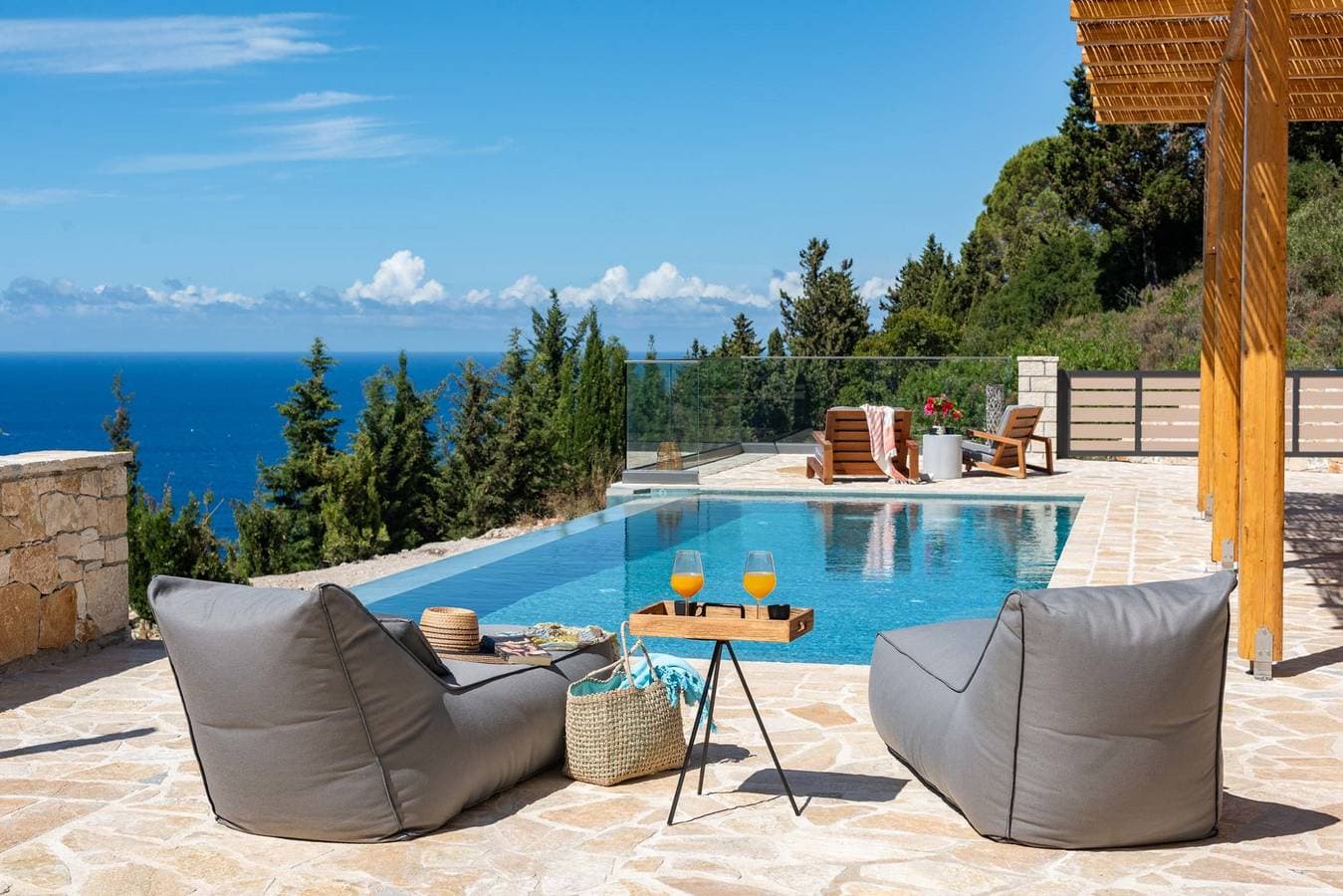 Foto 3 von 24: Villa für 5 Personen mit Terrasse