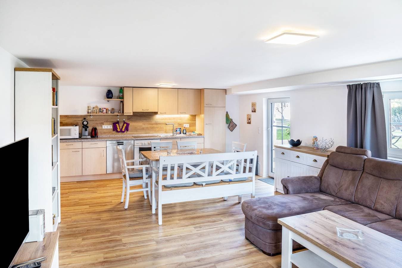 Foto 13 von 33: Ferienwohnung 'Terrace' mit privater Terrasse und Wi-Fi