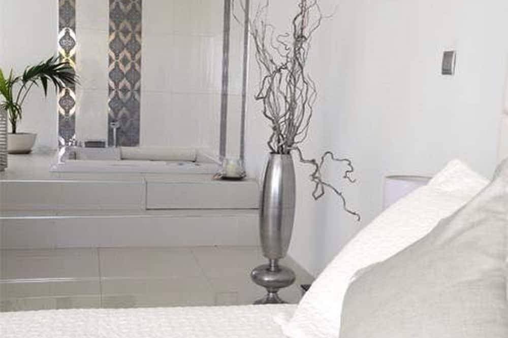 Foto 4 von 17: Luxus White Suite (2 Personen)