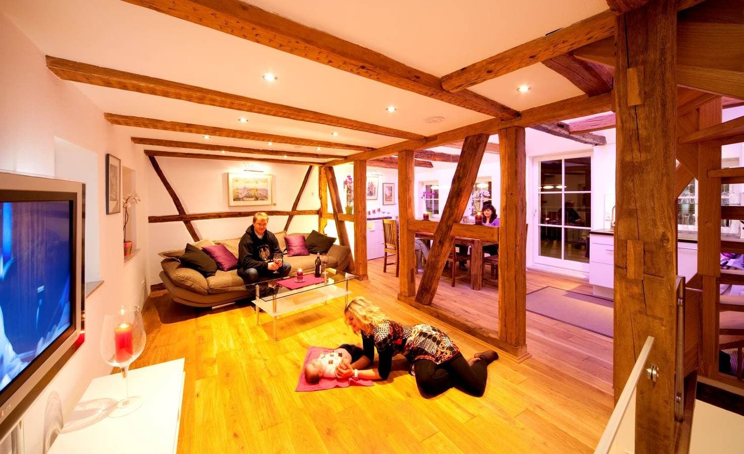Foto 2 von 15: Ferienhaus "die710" - Ferienhaus "die710" mit Whirlwanne und Balkon