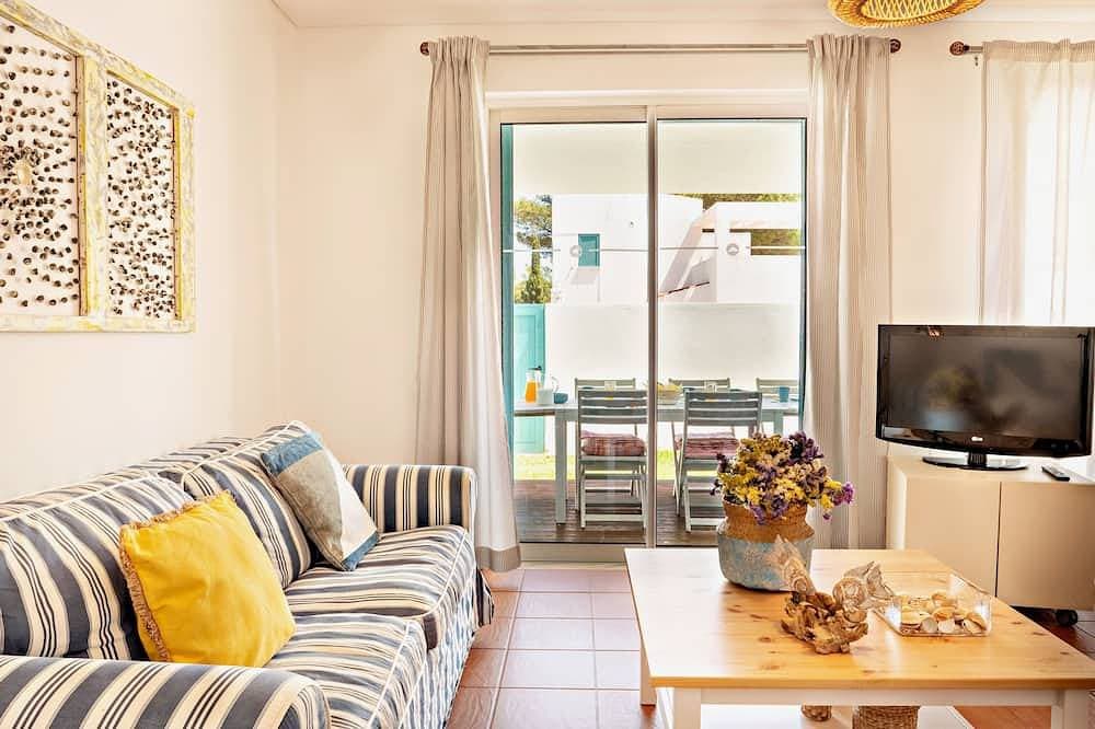 Foto 11 von 30: Casa da Prainha - 2 Bdr/ 200m to the beach/ 3 pools/ Sports friendly