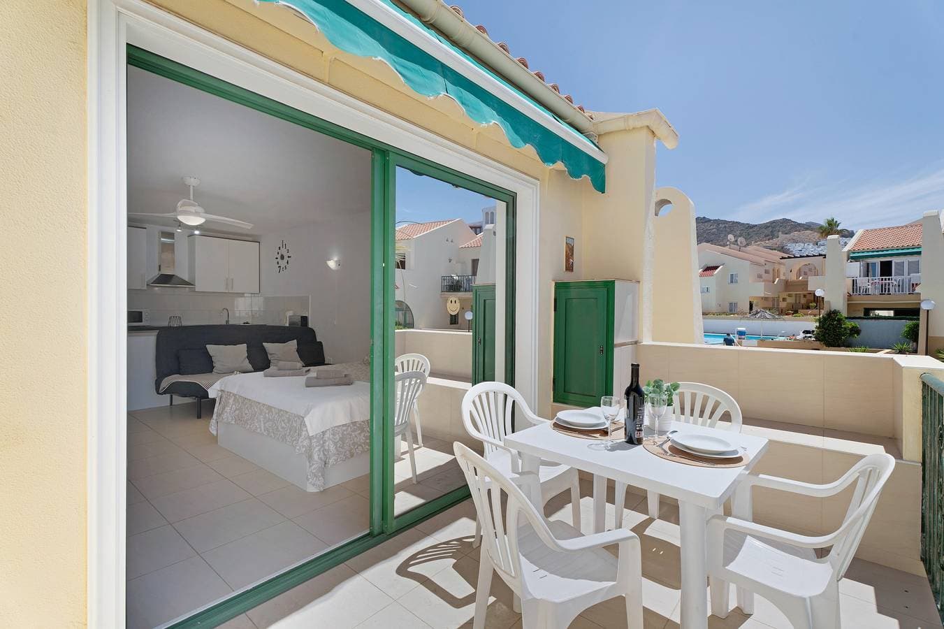 Foto 4 von 23: Ferienwohnung 'Mareverde K130' mit Gemeinschaftspool, Balkon und WLAN