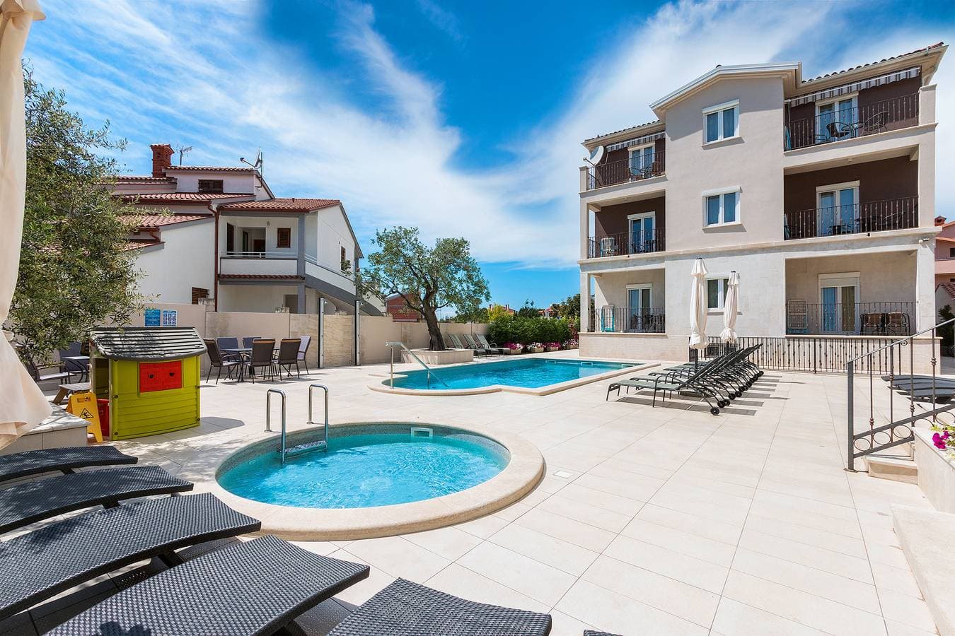 Foto 2 von 34: Ferienwohnung für 3 Personen mit Pool