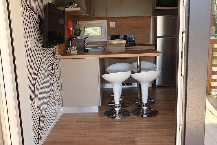Foto 4 von 35: Mobile Homes Karlo & Dino - Two Bedroom Mobile Home with Terrace