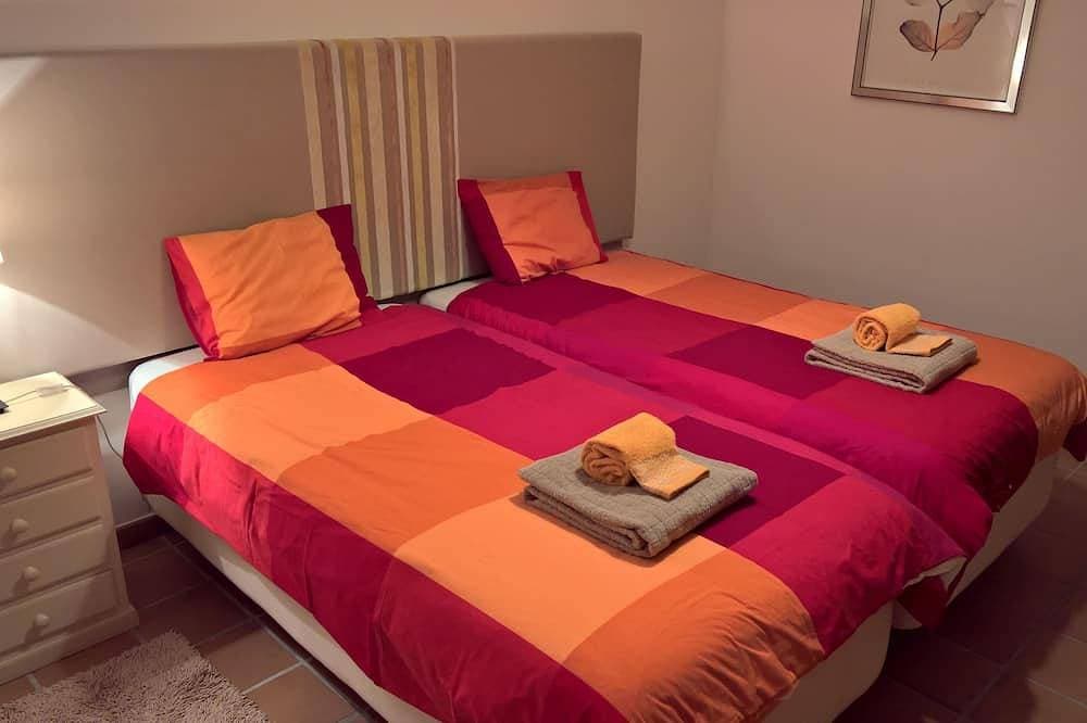 Foto 2 von 15: Luxus-Wohnung im Erdgeschoss w / Garten in Praia del Rey nur ab 600 € pro Woche