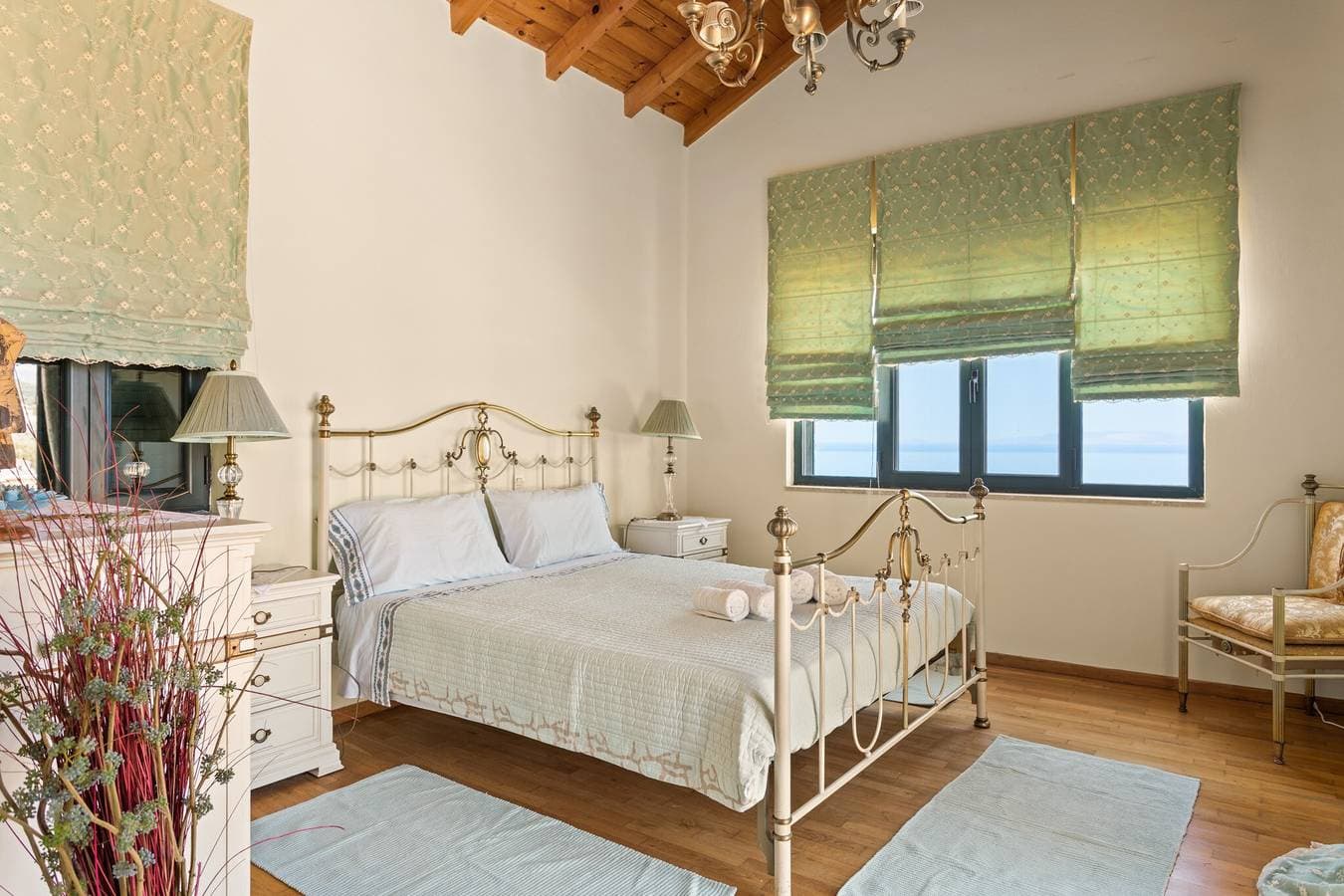 Foto 6 von 40: Ferienhaus „Villa Oneiro“ mit Meerblick, WLAN und Klimaanlage