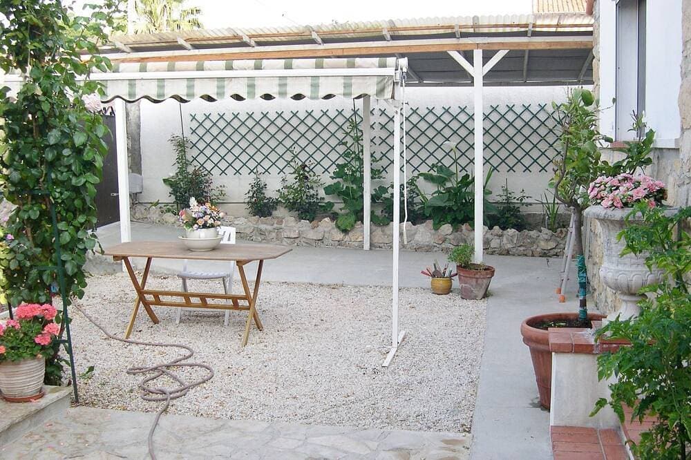 Foto 11 von 30: Apartment, Pool zur exklusiven Nutzung, Tischtennis ...