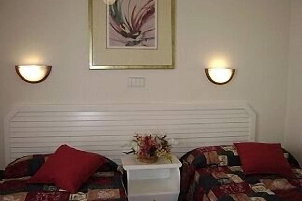 Immaculate Apartment in Playa Fanabe 1
