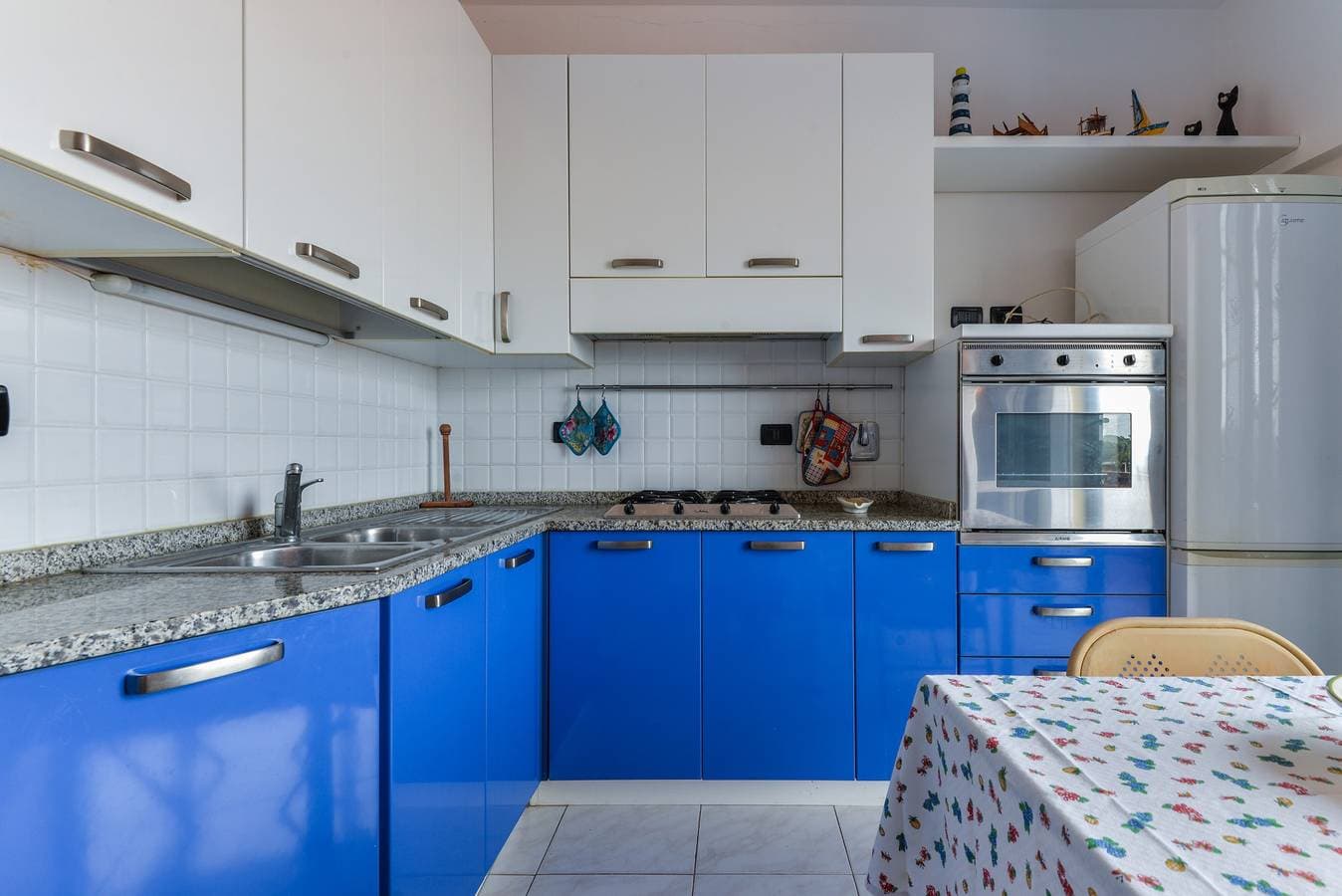 Foto 10 von 23: Ferienhaus 'Appartamento Belvedere' mit Meerblick, privater Terrasse und WLAN