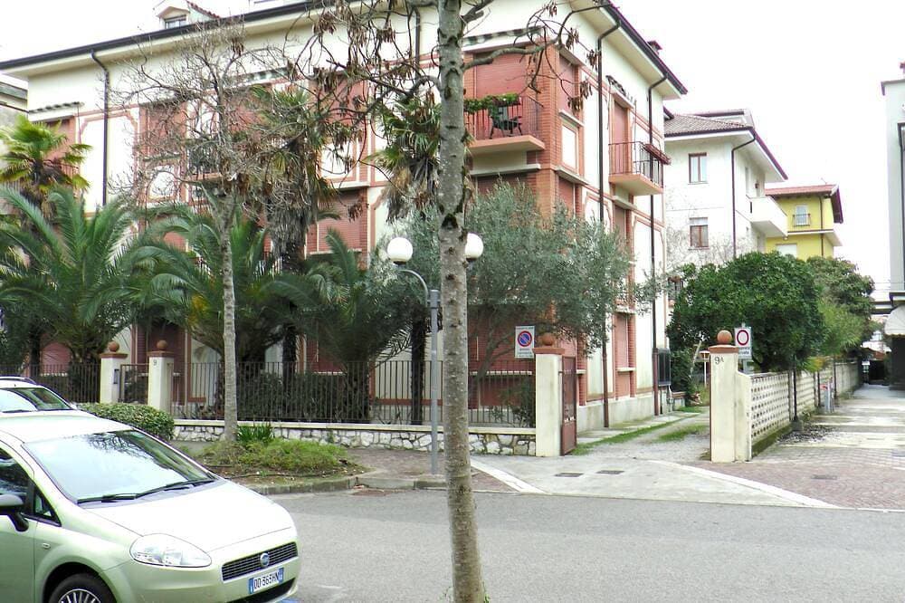 Foto 13 von 30: Geräumiges Apartment mit überdachtem Parkplatz, 100 m vom Strand entfernt