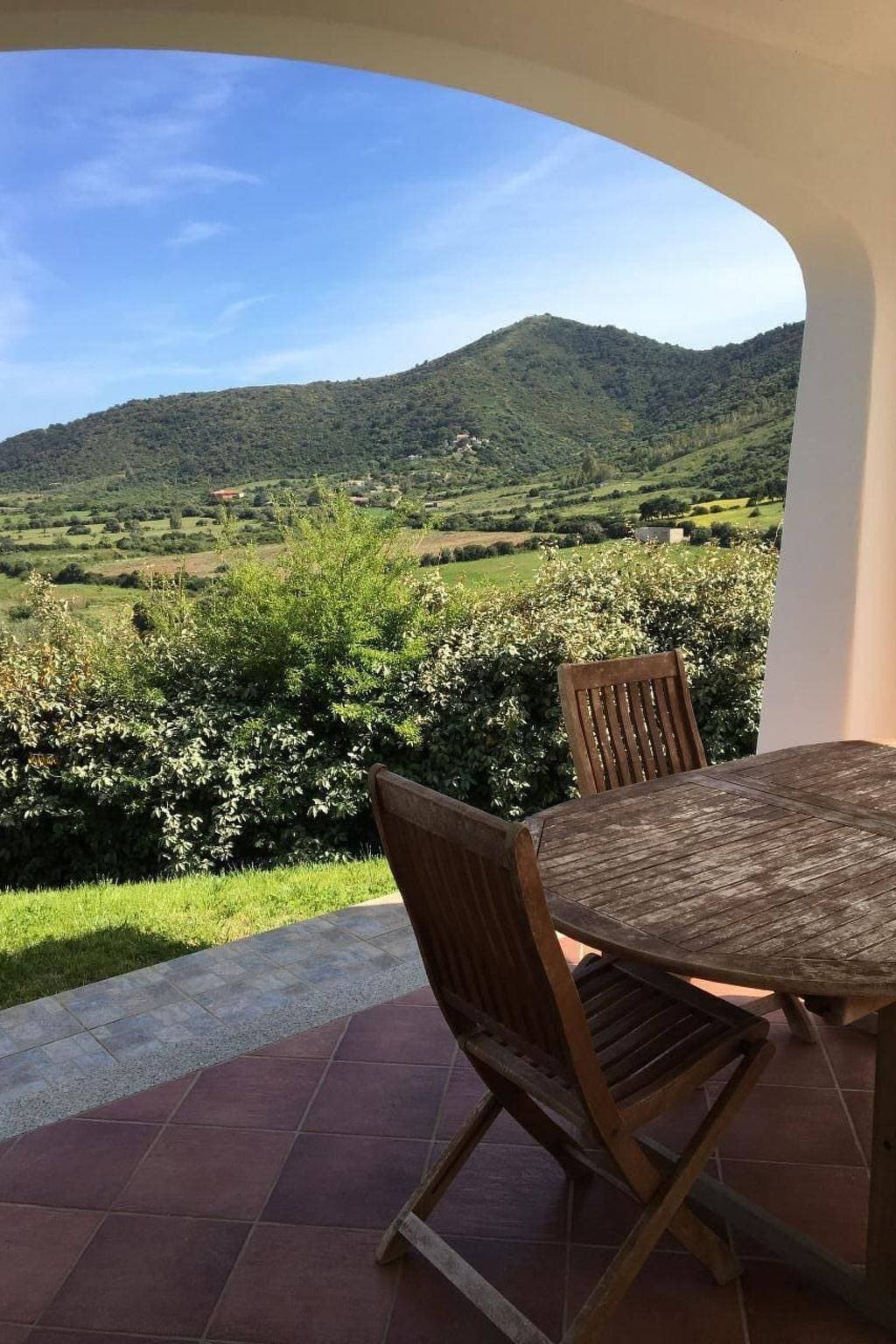 Foto 12 von 23: Villa mit gemeinsamem Pool und Meerblick