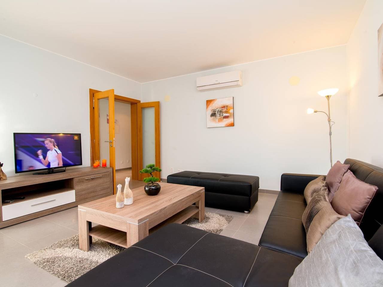 Foto 7 von 30: Ferienwohnung für 4 Personen mit Terrasse