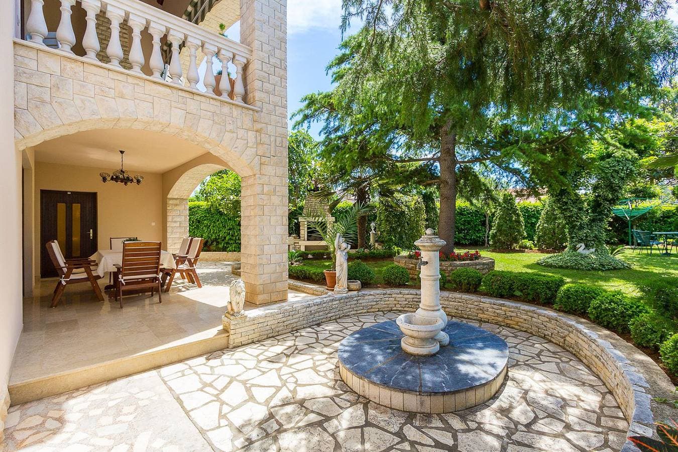 Foto 3 von 32: Tolle Ferienwohnung mit atemberaubenden Garten und Haustiere sind auch erlaubt