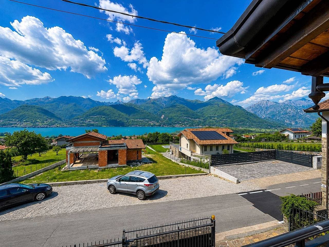 Foto 3 von 29: Leonardo Panorama Landhaus-Ferienwohnung mit Seeblick
