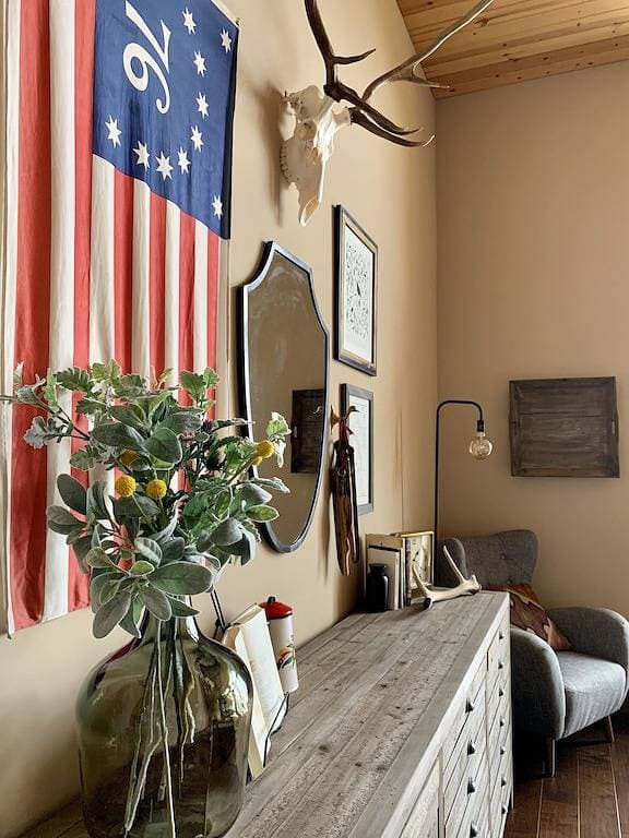 Modern Rustic - für 6 Personen - tolle Aussicht - nur wenige Minuten vom Shaver Lake Village entfern... 1