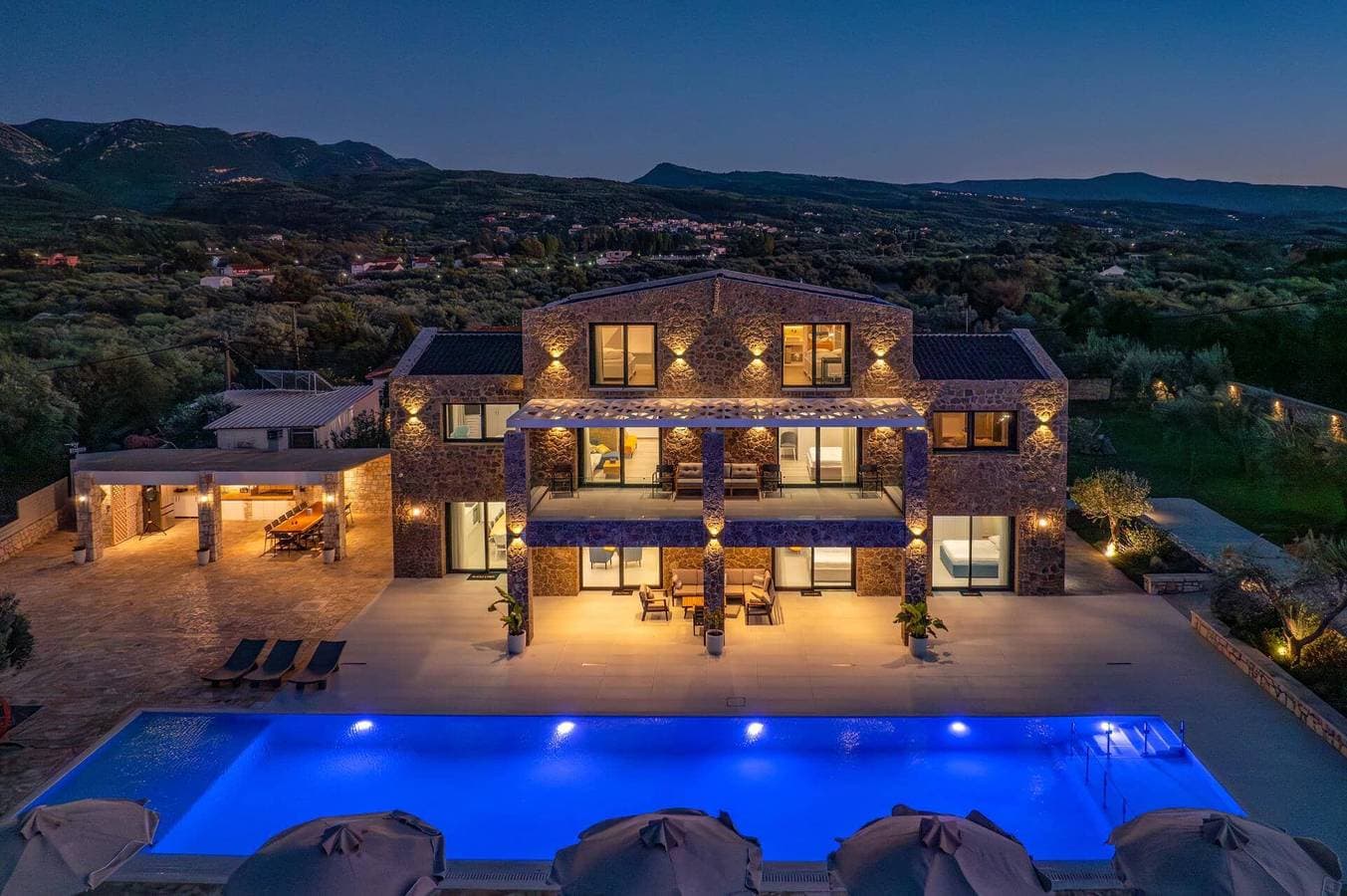 Foto 6 von 50: Villa für 14 Personen mit Garten