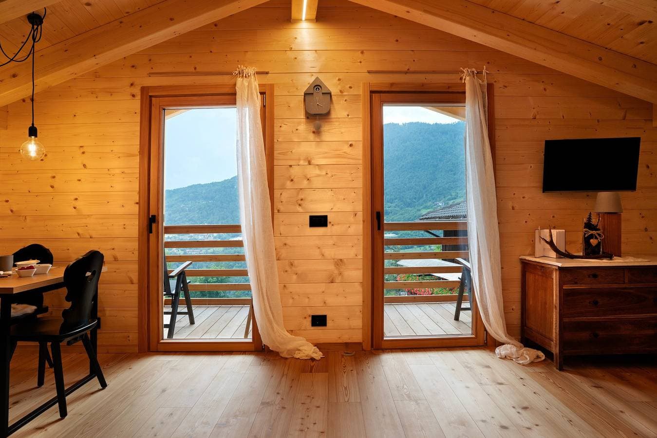 Foto 10 von 36: Chalet 'Bio Maso Nido Verde' mit Bergblick und Balkon