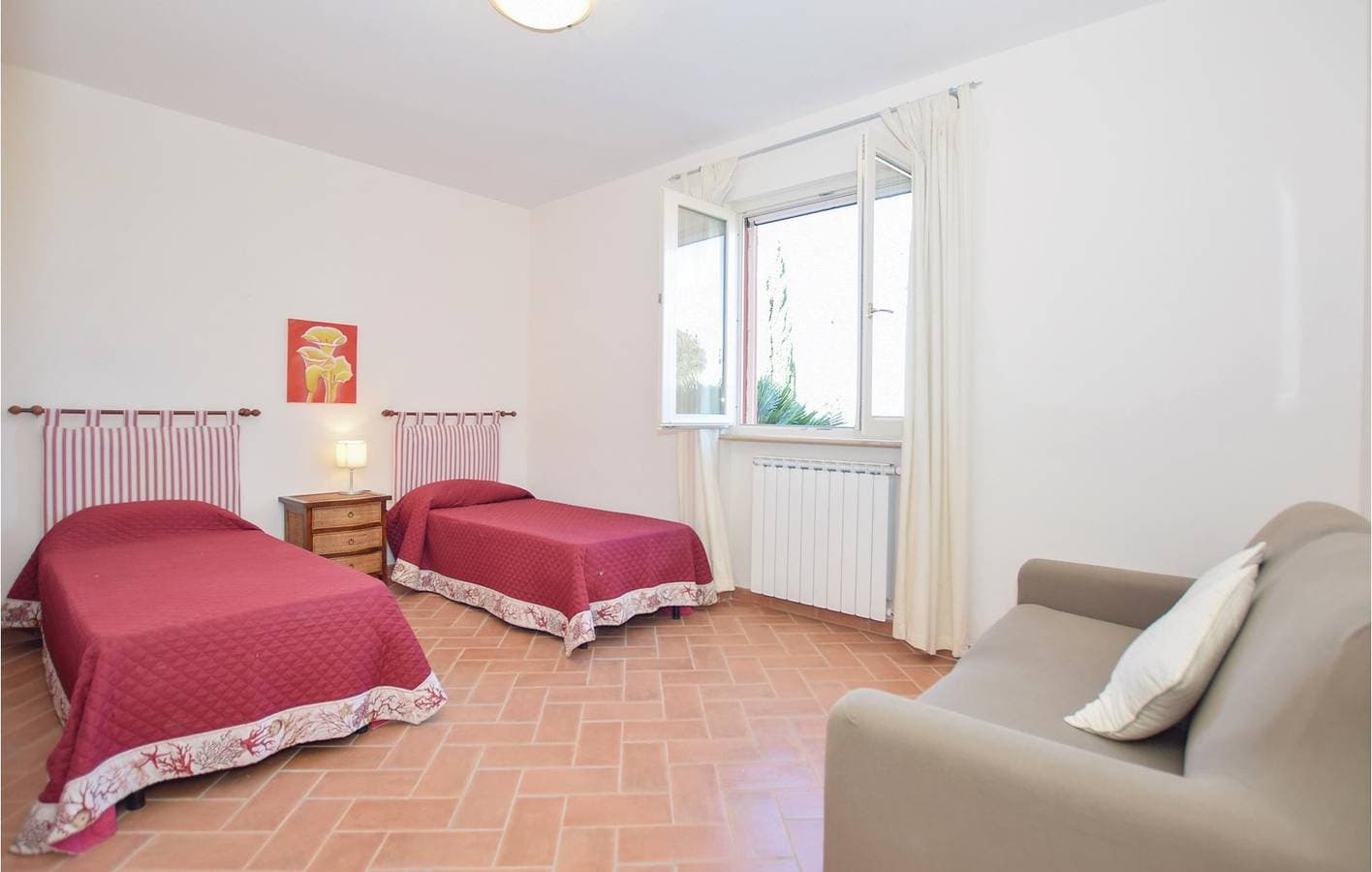 Foto 12 von 16: Gemütliche 1BR Wohnung mit Parkplatz & Internet
