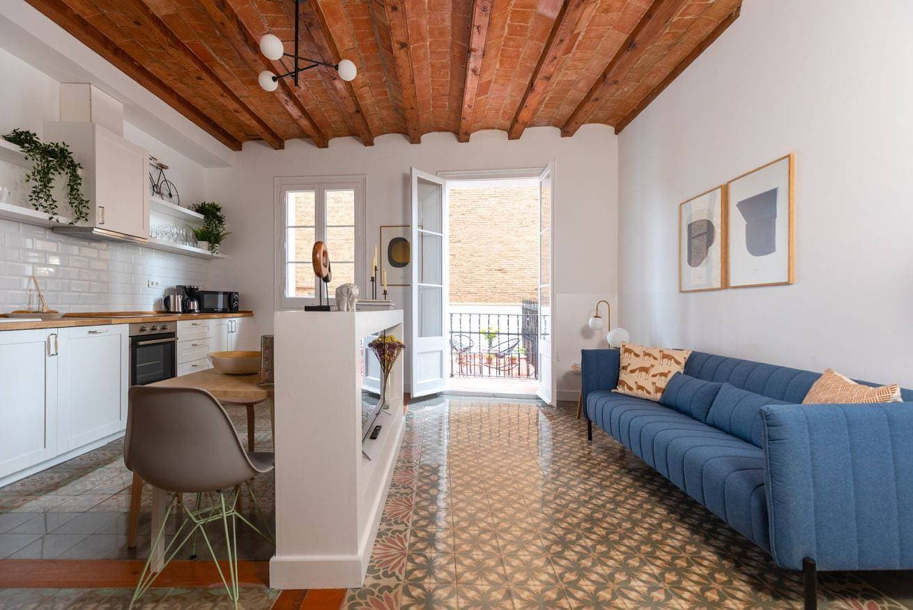 Foto 3 von 28: Ferienwohnung für 6 Personen mit Balkon/Terrasse