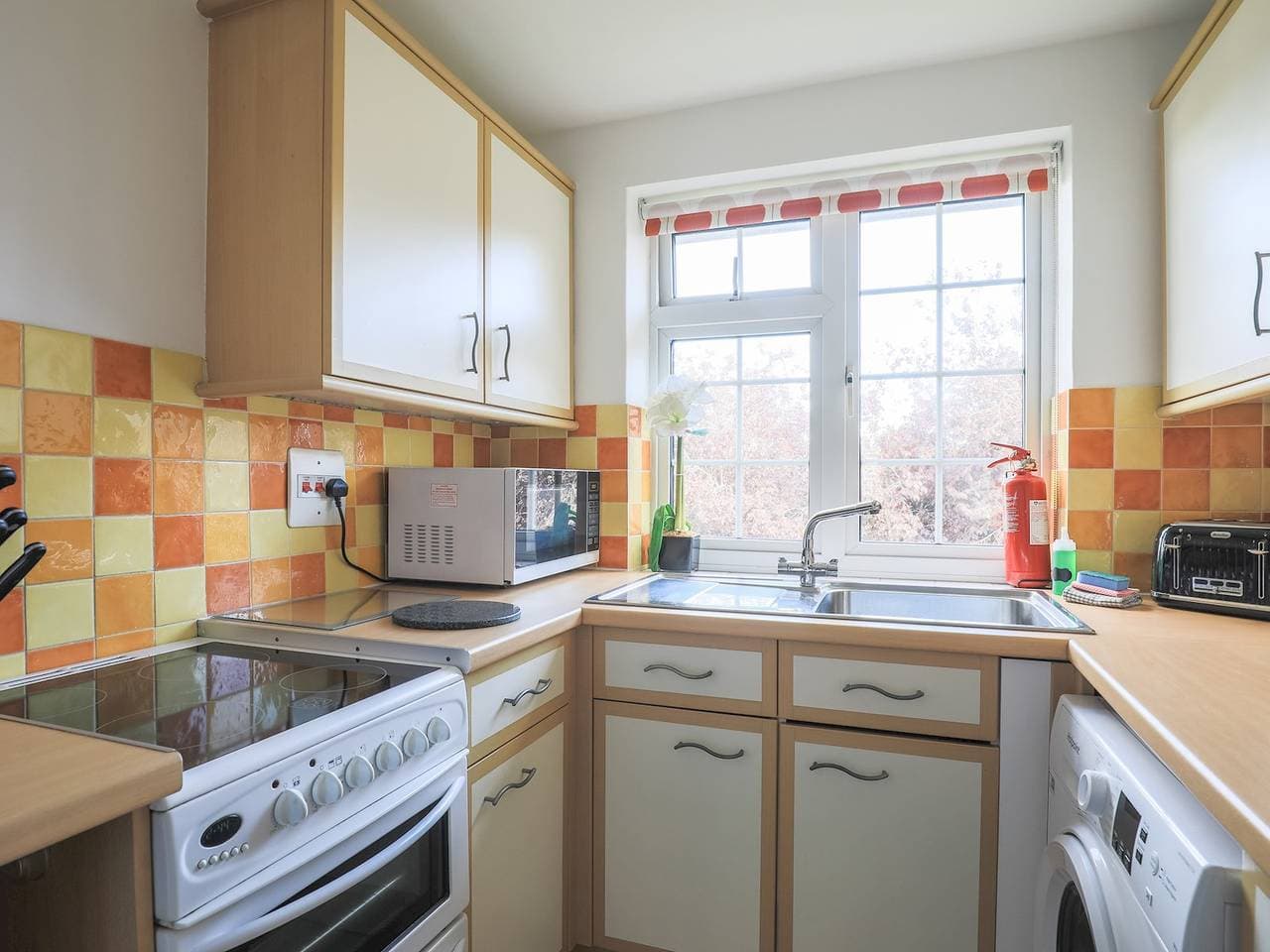 Foto 12 von 30: Cosy and Homely Apartment in Central Windsor - Pass the Keys