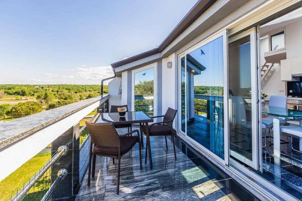 Ferienwohnung mit Klimaanlage und Meerblick 1