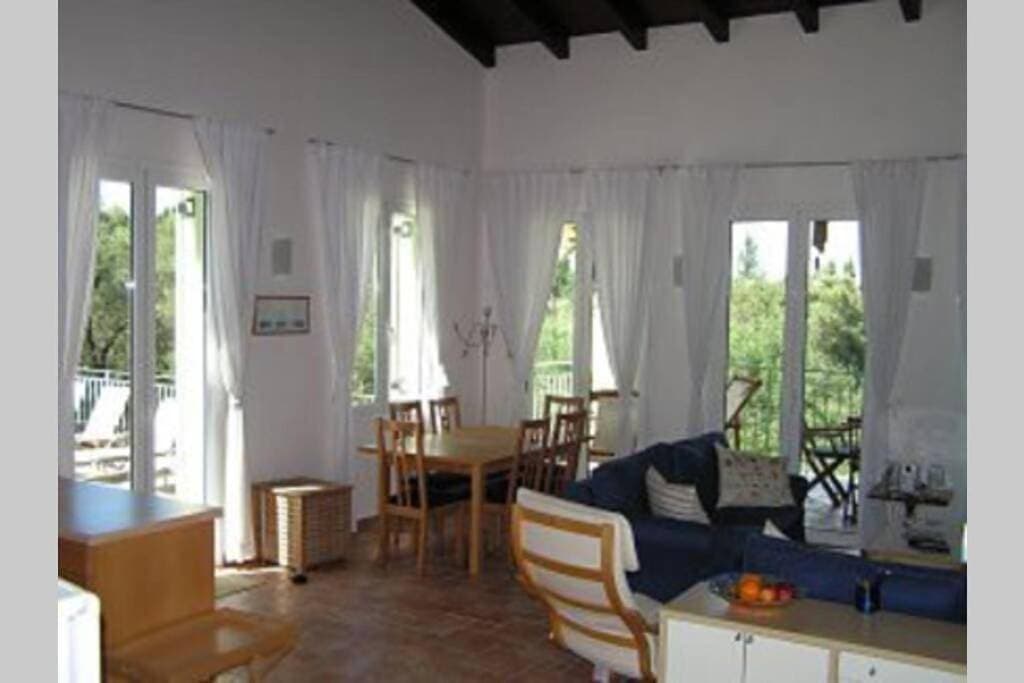 Foto 13 von 48: Two-Bedroom Villa