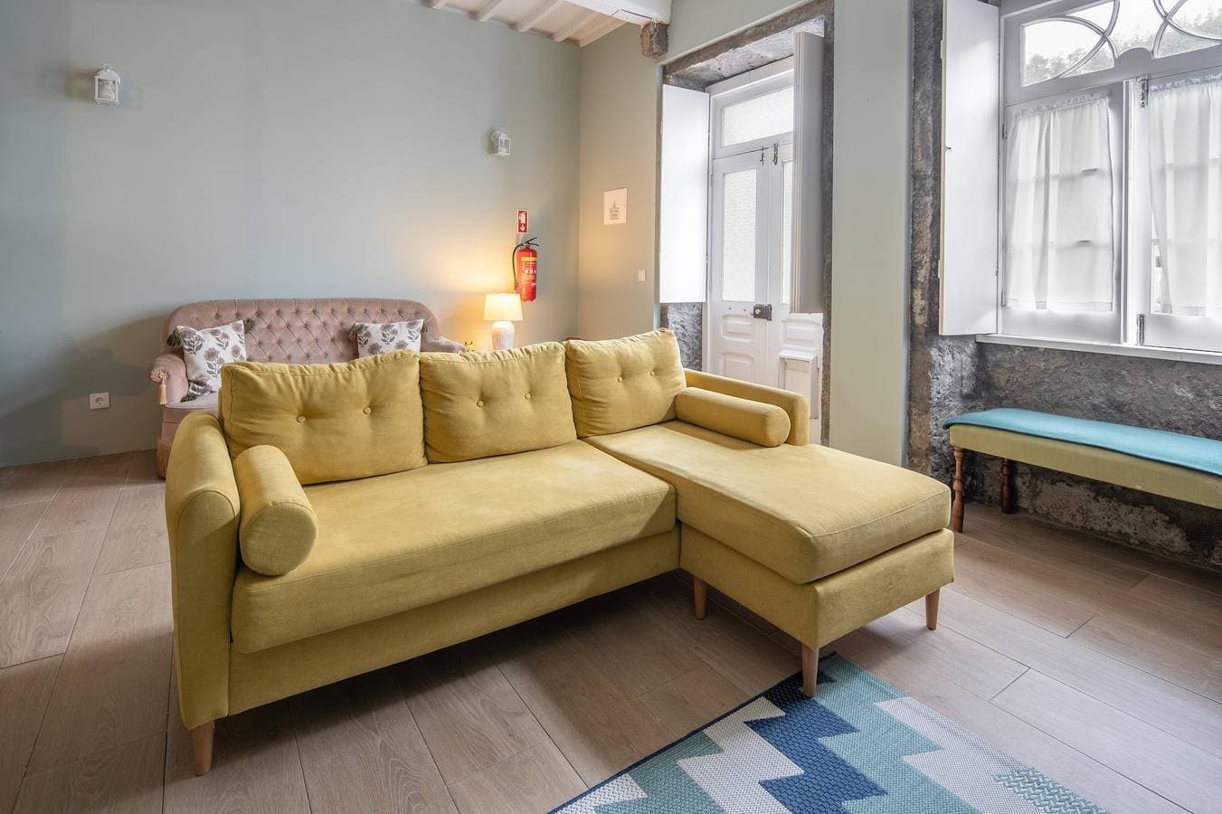Foto 4 von 21: Ferienhaus 'Casa Império - Azorean House' mit Bergblick, privater Terrasse und WLAN