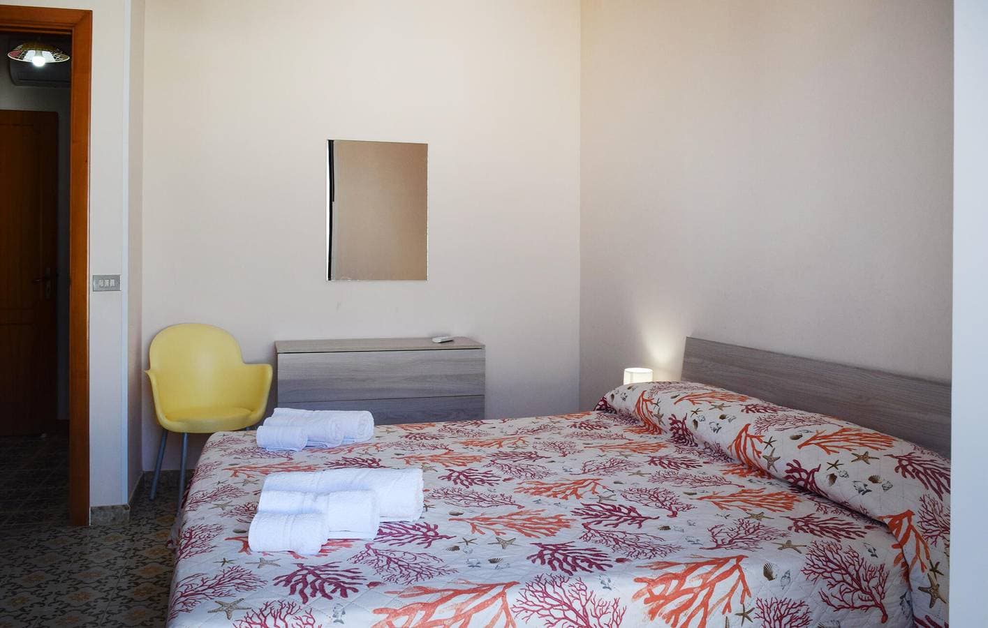 Foto 10 von 16: Gemütliche Ferienwohnung mit Meerblick und Terrasse in der Nähe des Strandes von Sampieri