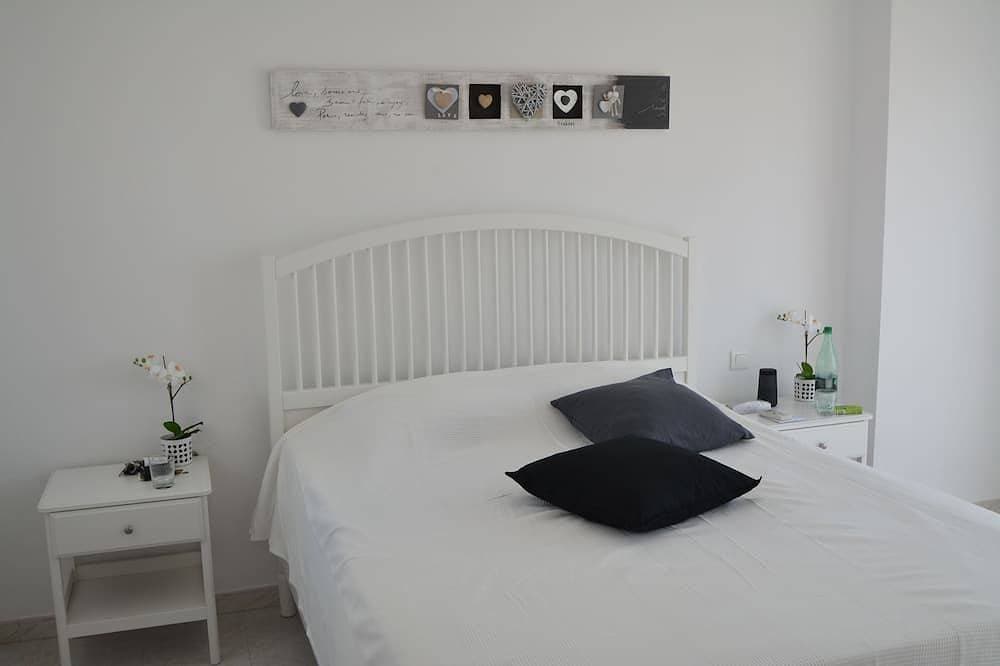 Foto 5 von 30: 4 Schlafzimmer Haus am Meer mit Pool 2 Schritte von Sabinillas (Estepona)