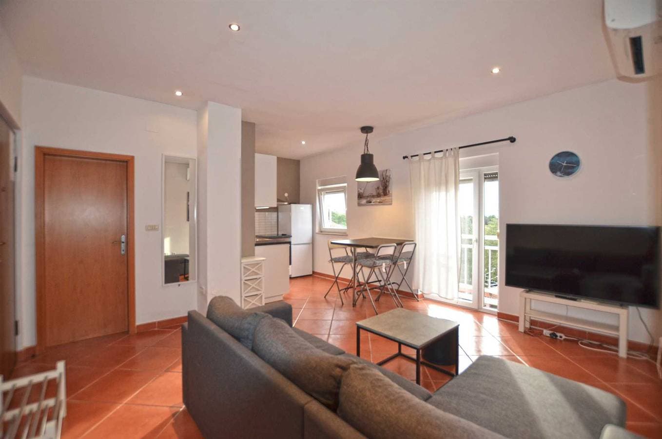 Foto 4 von 17: Apartment Danielle in der Nähe von Cuvi Beach