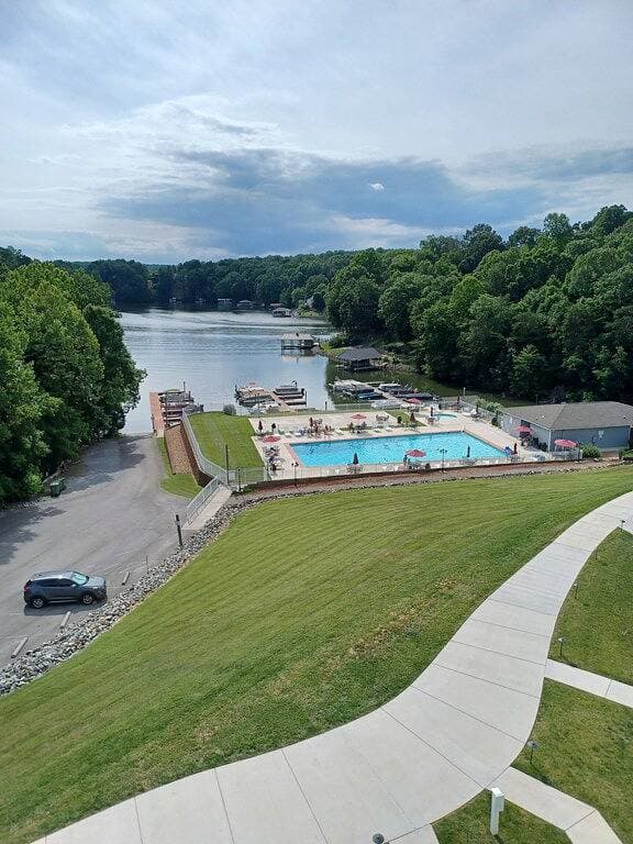 Foto 7 von 26: Waterfront Condo at Stripers Landing, Smith Mountain Lake, Virginia