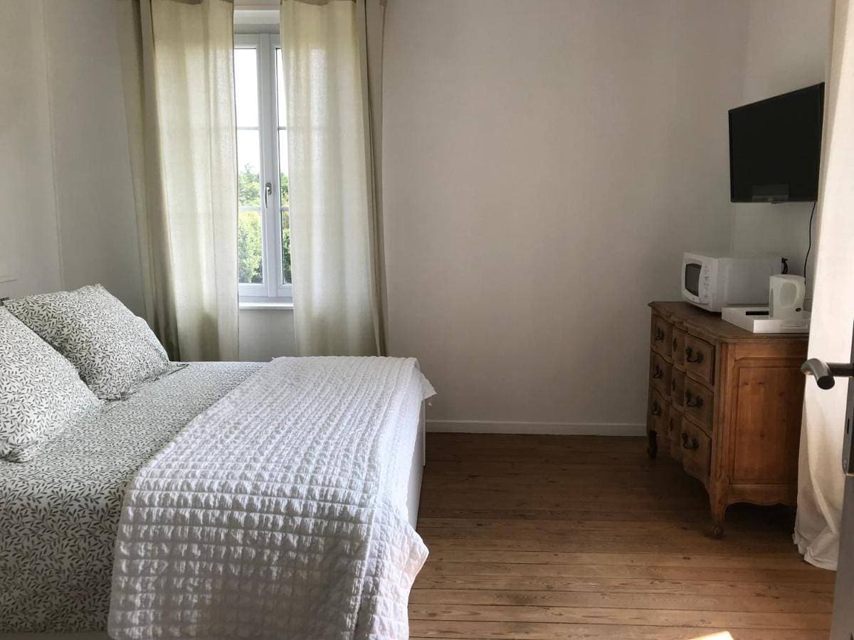 Foto 4 von 6: Double Room with Private Bathroom